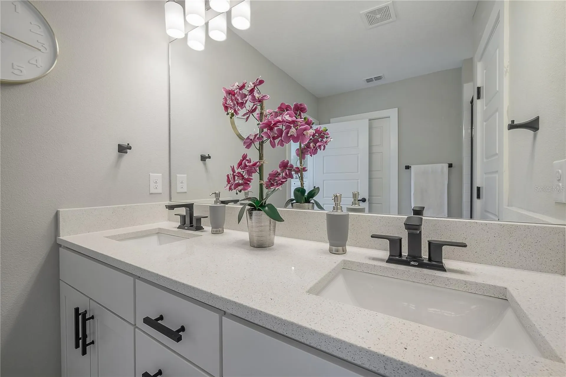 4402 W Gray Street Tampa FL 33609