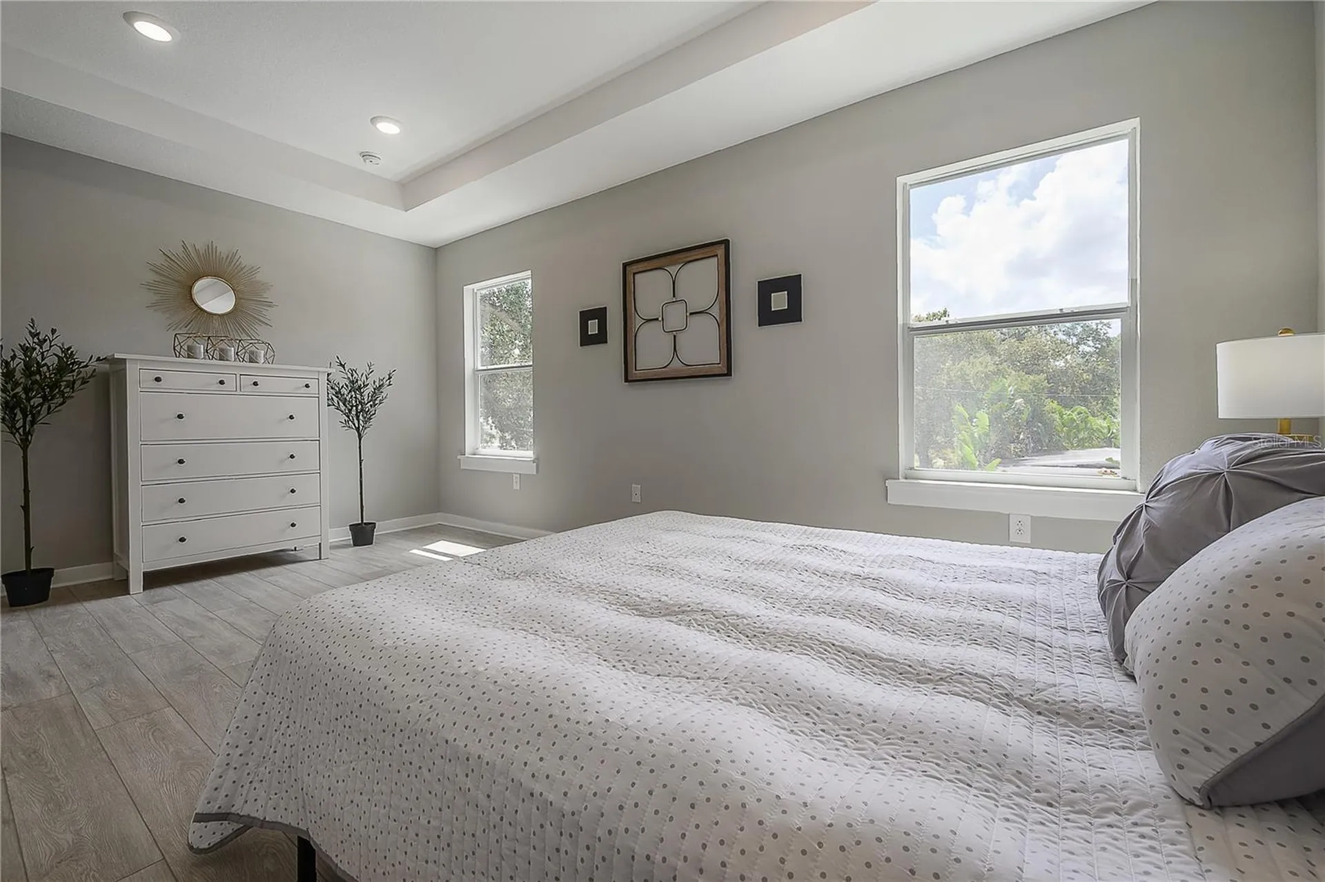 4402 W Gray Street Tampa FL 33609