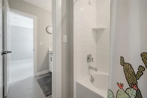 4402 W Gray Street Tampa FL 33609