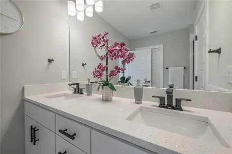 4402 W Gray Street Tampa FL 33609