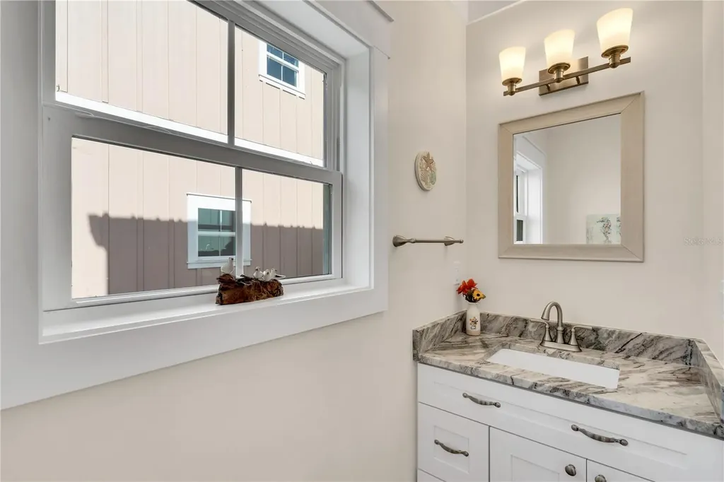 340 6th Street E Bradenton FL 34208