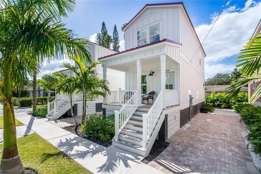 340 6th Street E Bradenton FL 34208