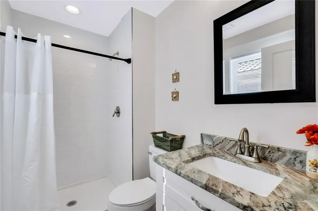340 6th Street E Bradenton FL 34208