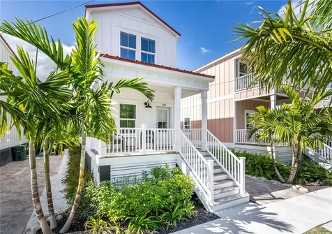 340 6th Street E Bradenton FL 34208