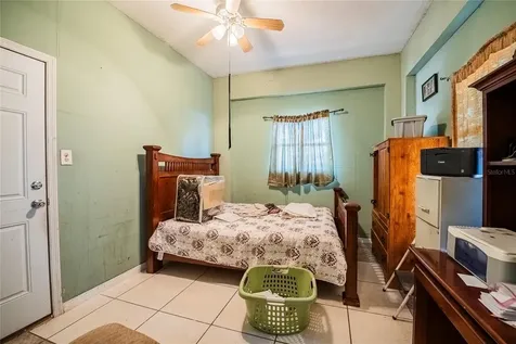 427 Lark Court Kissimmee FL 34759