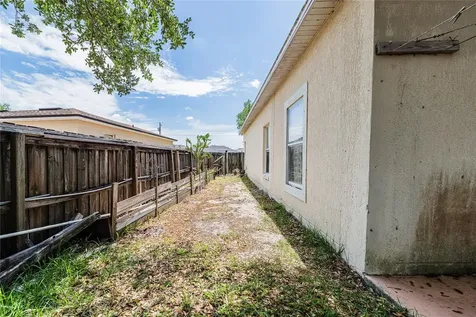 427 Lark Court Kissimmee FL 34759