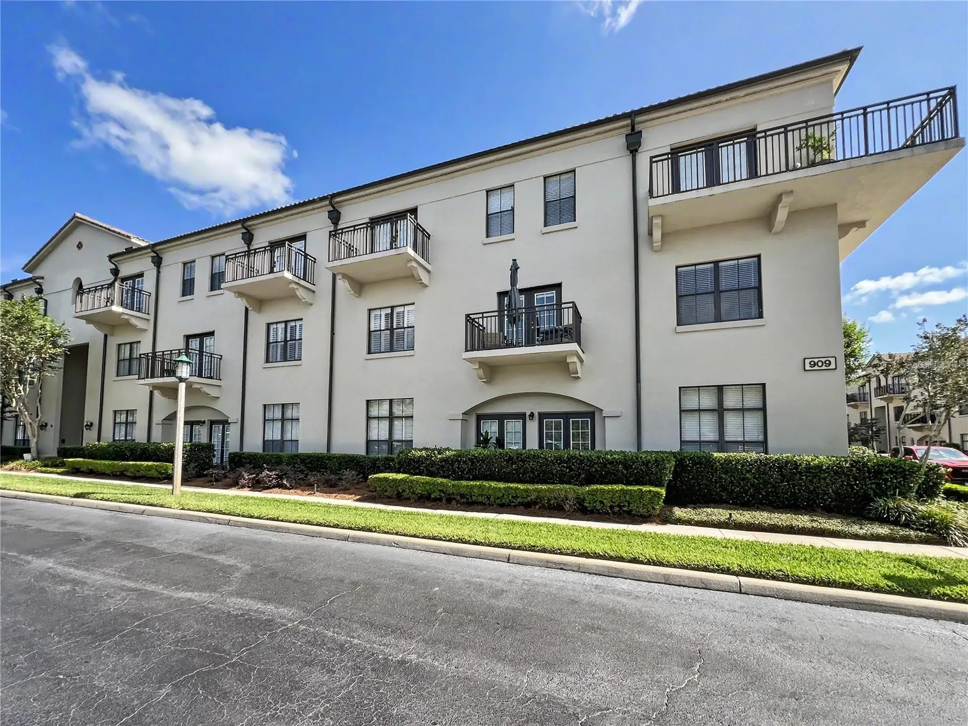 909 Waterside Lane Celebration FL 34747