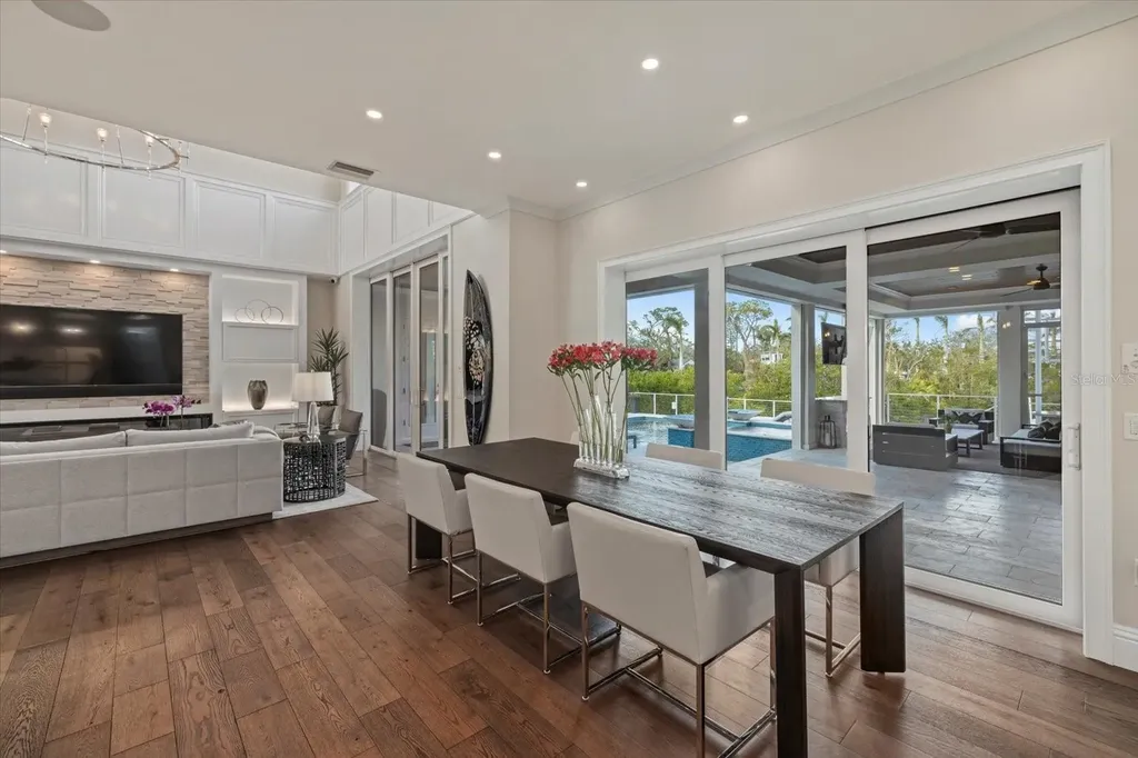 1525 Mallard Lane Sarasota FL 34239