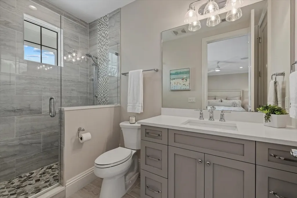 1525 Mallard Lane Sarasota FL 34239