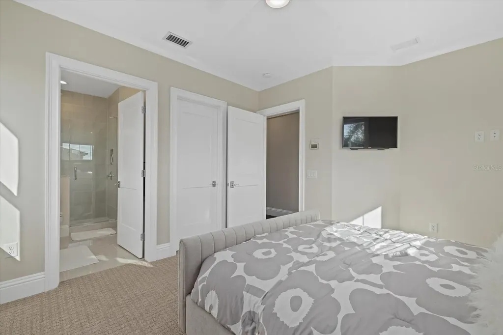 1525 Mallard Lane Sarasota FL 34239