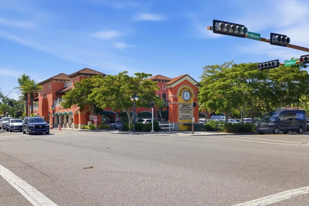 1525 Mallard Lane Sarasota FL 34239