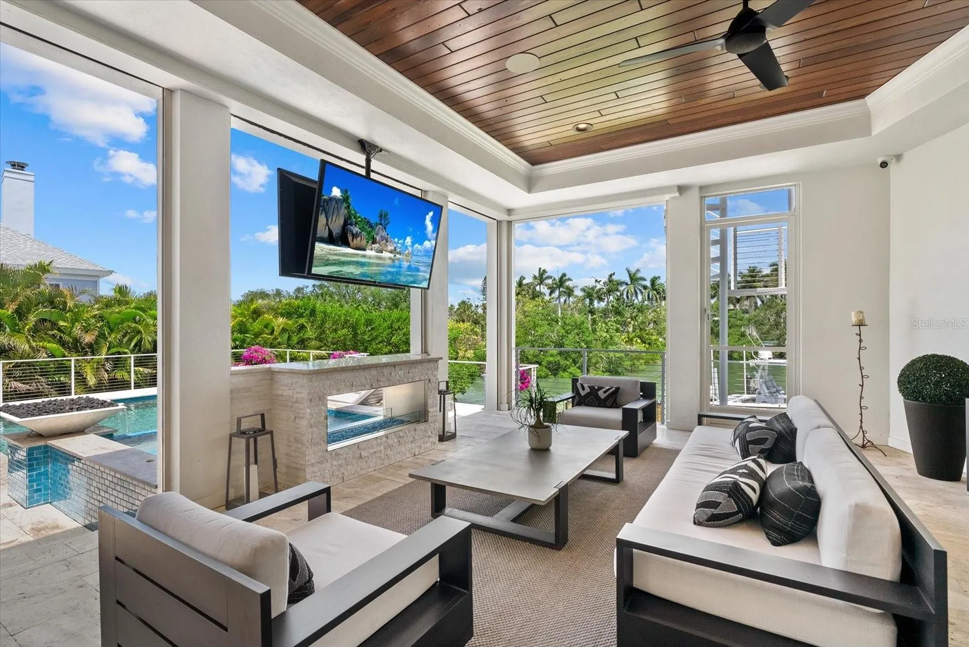 1525 Mallard Lane Sarasota FL 34239