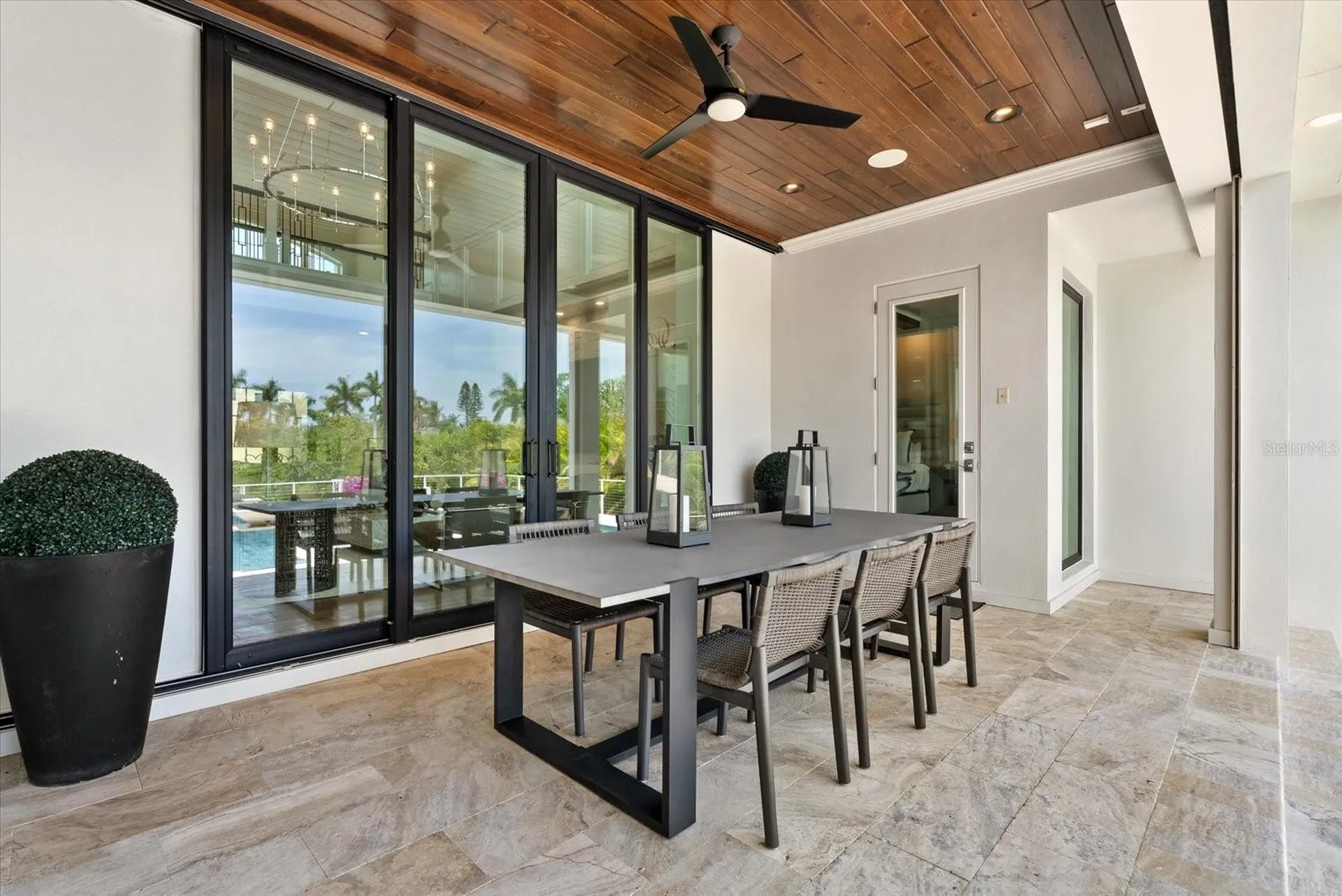 1525 Mallard Lane Sarasota FL 34239