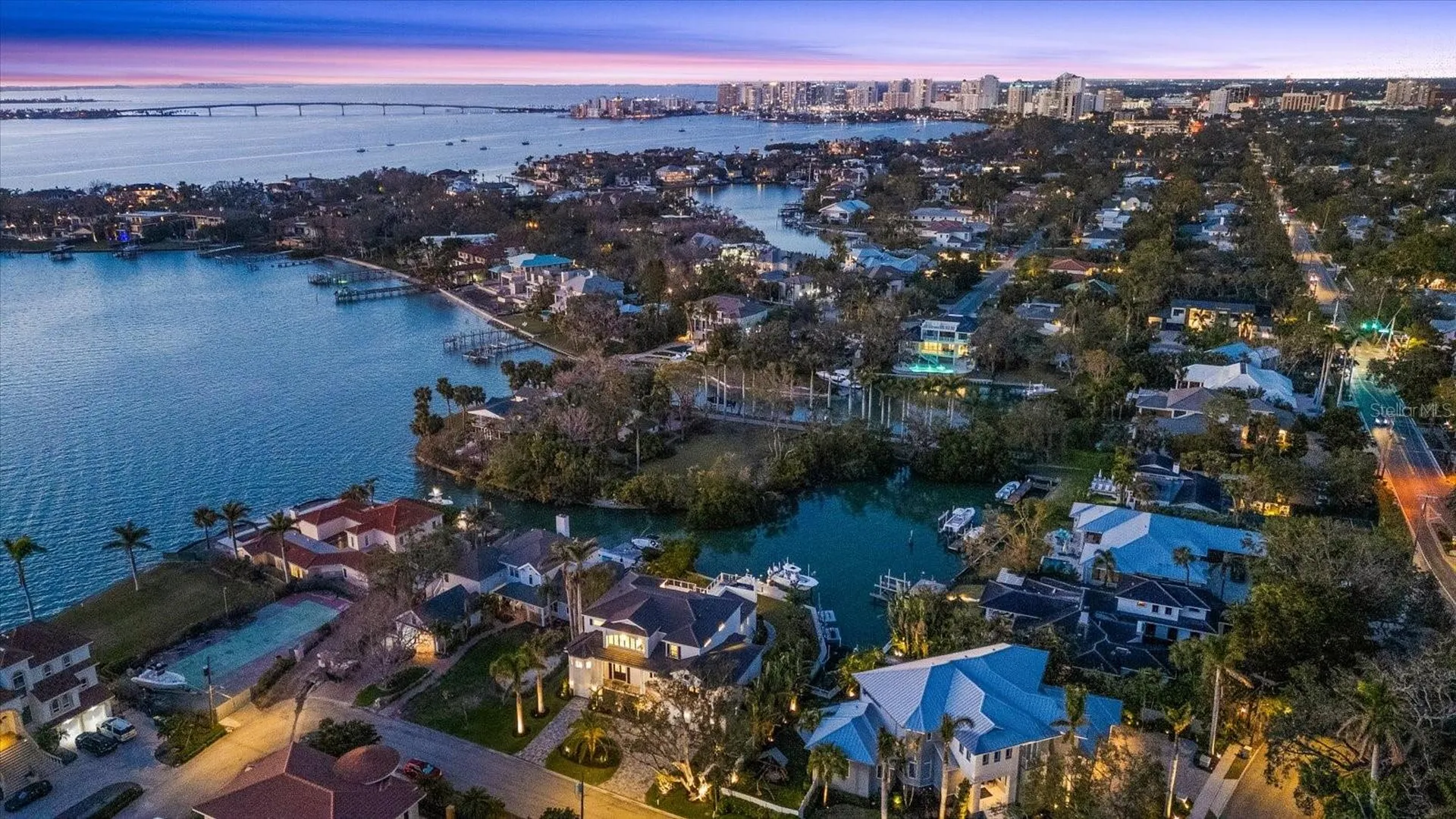 1525 Mallard Lane Sarasota FL 34239