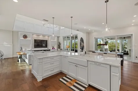 1525 Mallard Lane Sarasota FL 34239