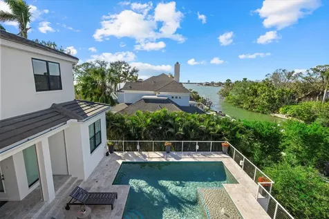 1525 Mallard Lane Sarasota FL 34239