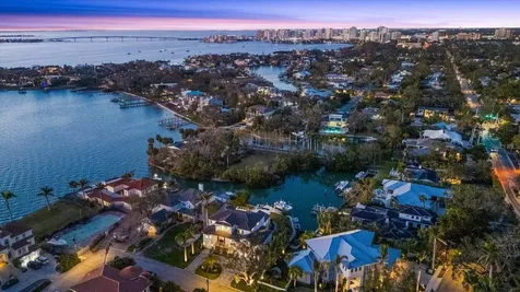 1525 Mallard Lane Sarasota FL 34239