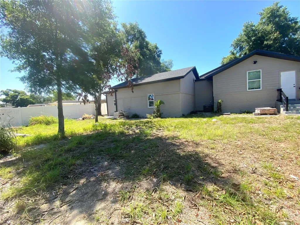 207 Avenue E SE Winter Haven FL 33880