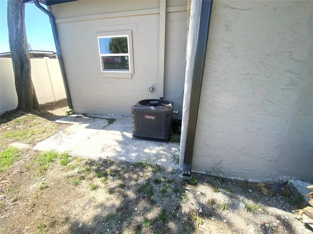 207 Avenue E SE Winter Haven FL 33880