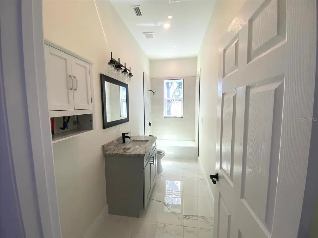 207 Avenue E SE Winter Haven FL 33880