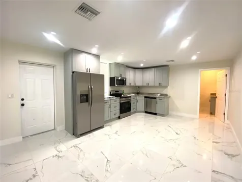 207 Avenue E SE Winter Haven FL 33880