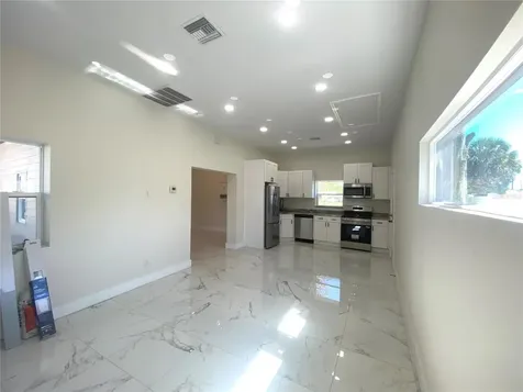 207 Avenue E SE Winter Haven FL 33880