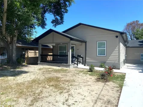 207 Avenue E SE Winter Haven FL 33880