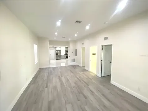 207 Avenue E SE Winter Haven FL 33880