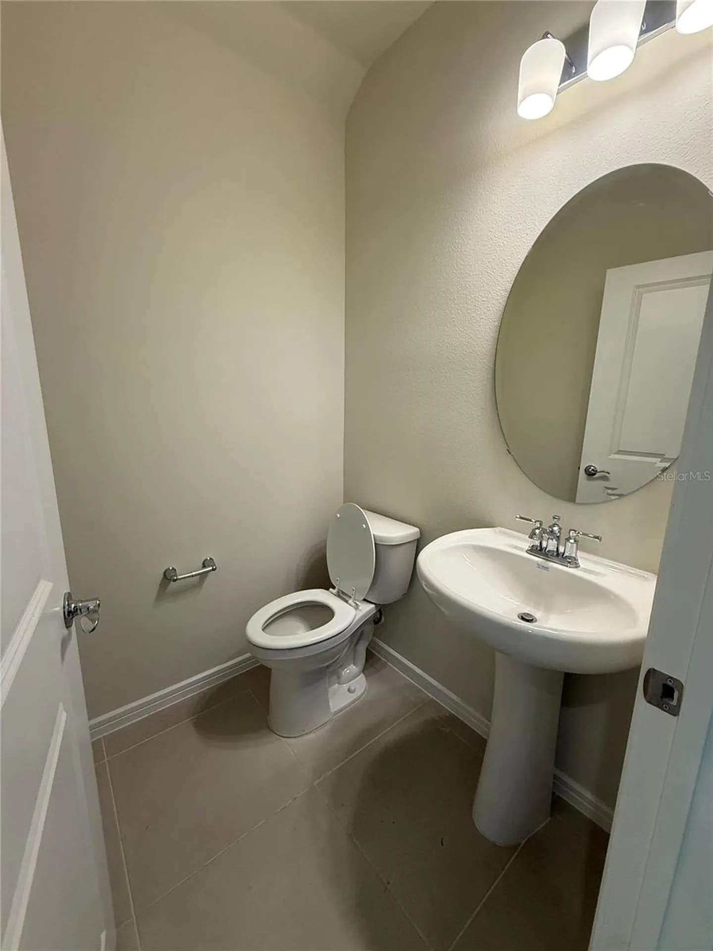 2135 Southbury Drive Kissimmee FL 34744