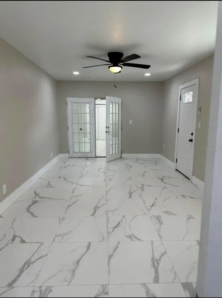 5008 N Tampania Avenue Tampa FL 33614