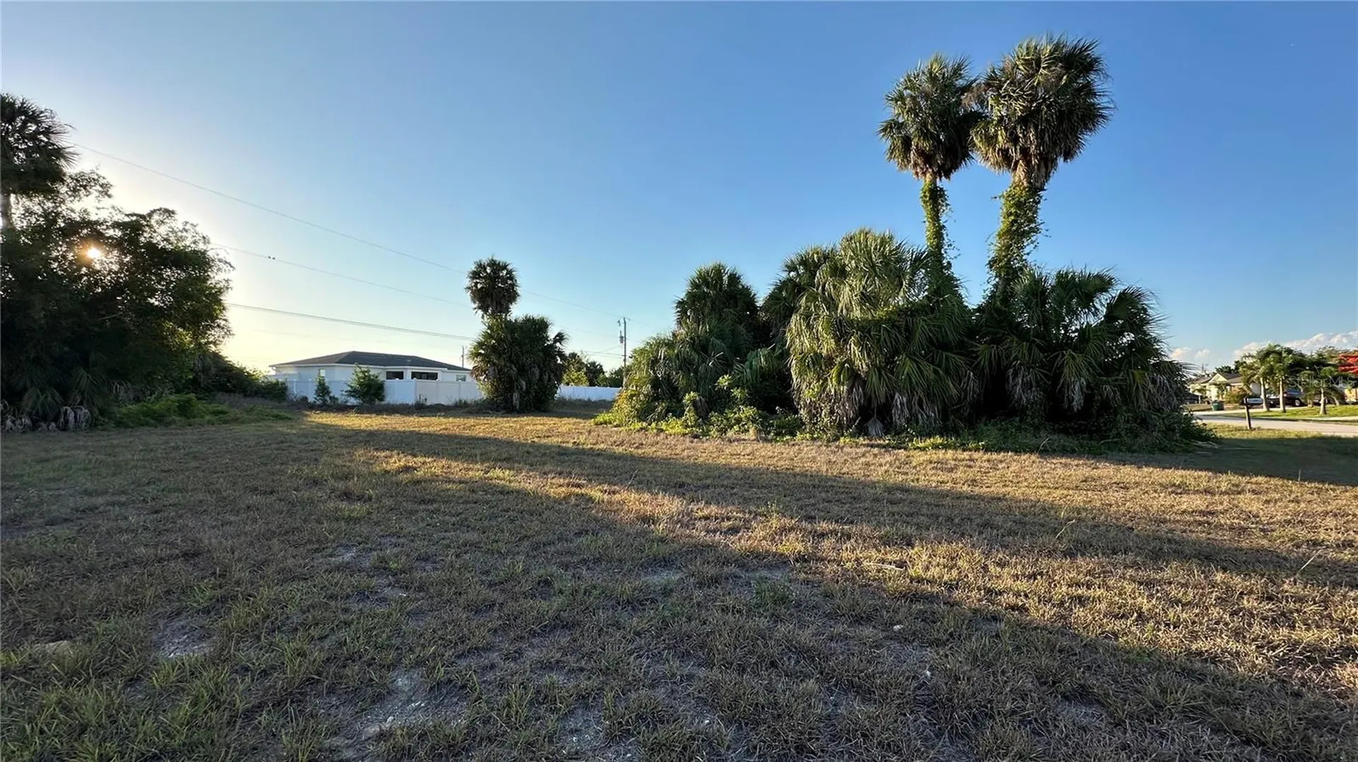 2748 NE 6th Place Cape Coral FL 33909