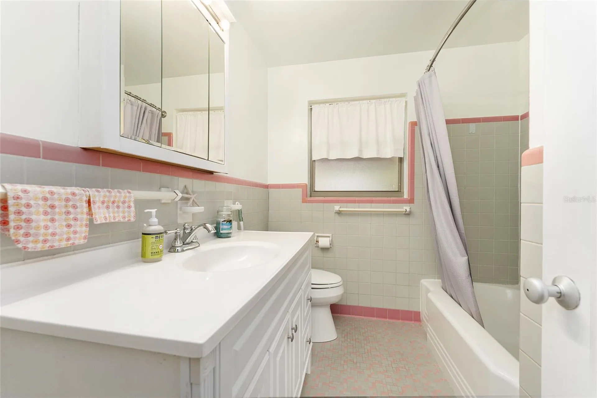 2214 NE 7th Terrace Gainesville FL 32609