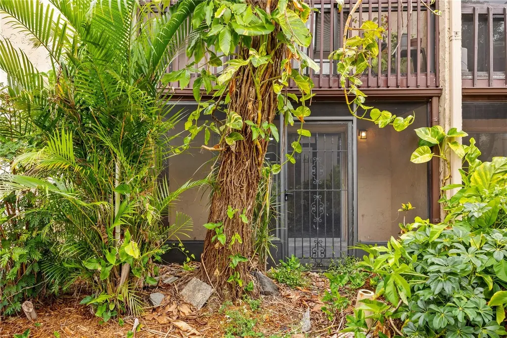 2717 Hidden Lake Boulevard Sarasota FL 34237