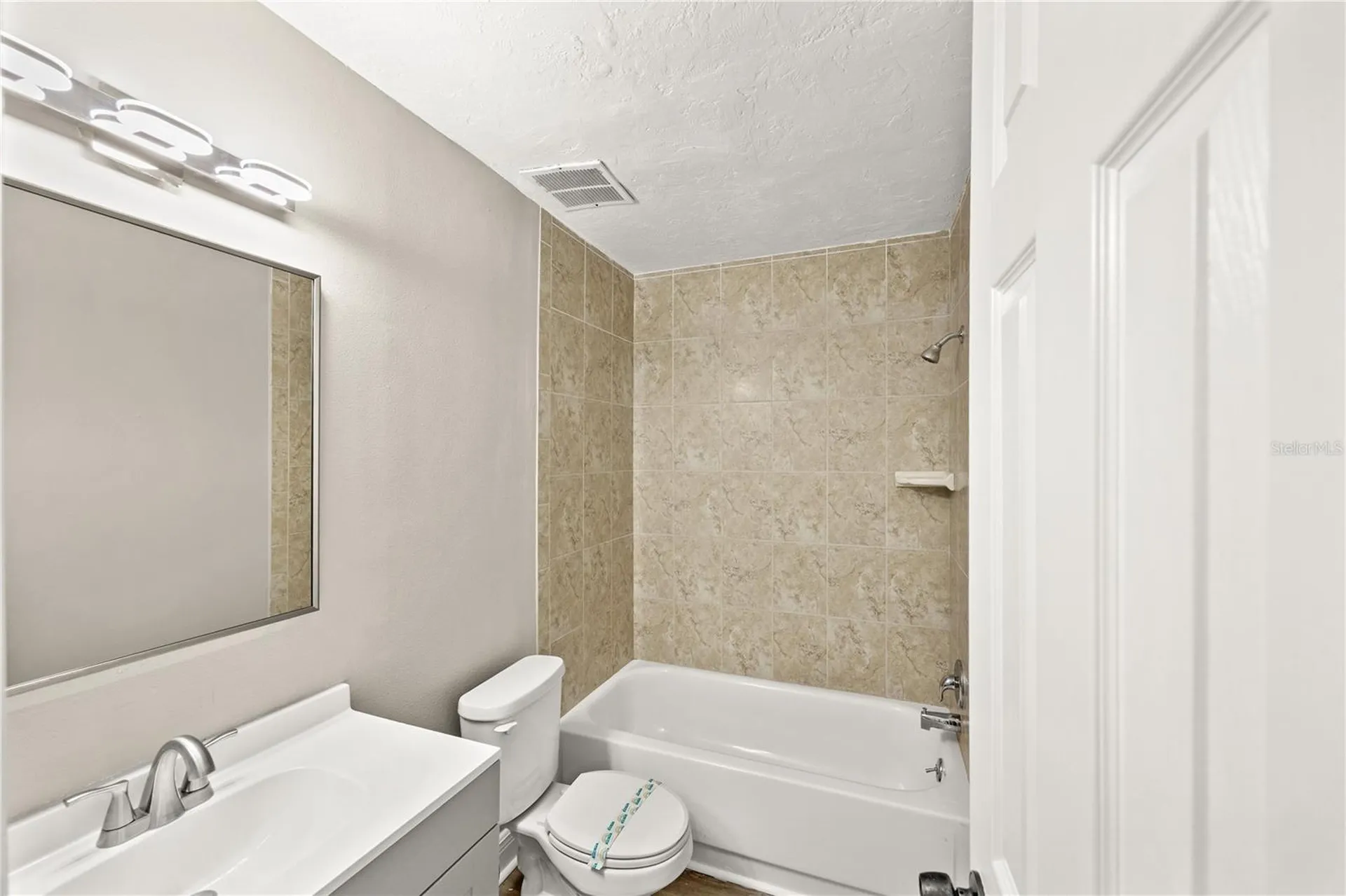 2717 Hidden Lake Boulevard Sarasota FL 34237