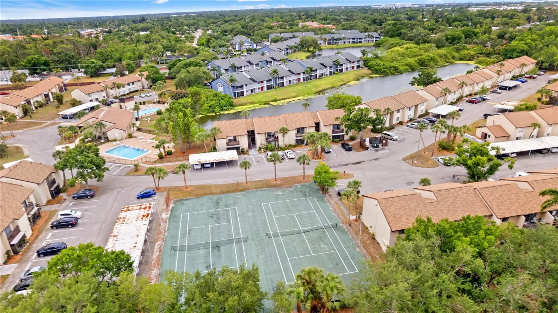 2717 Hidden Lake Boulevard Sarasota FL 34237