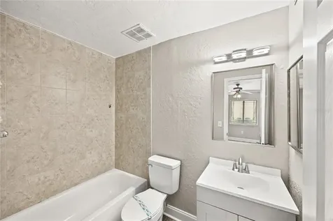 2717 Hidden Lake Boulevard Sarasota FL 34237
