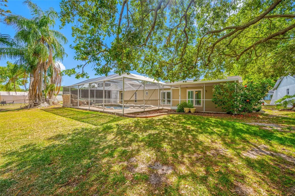 4448 Ranchwood Lane Tampa FL 33624