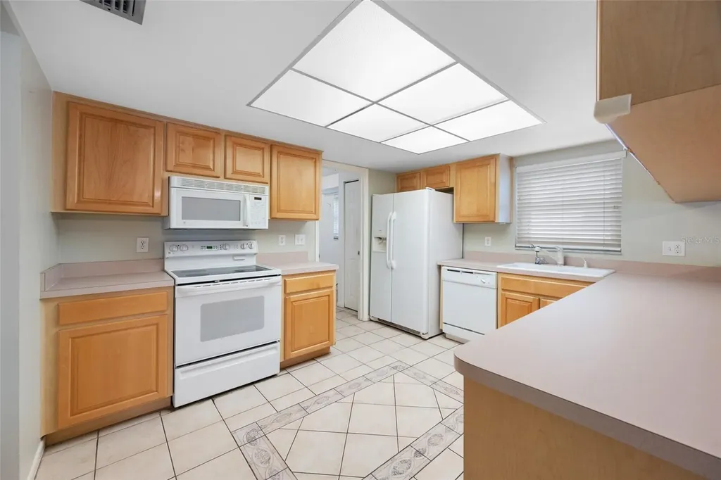 4448 Ranchwood Lane Tampa FL 33624