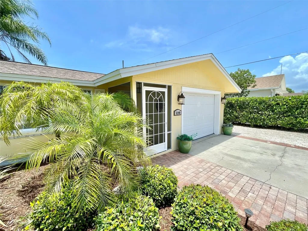 5240 Drew Road Venice FL 34293