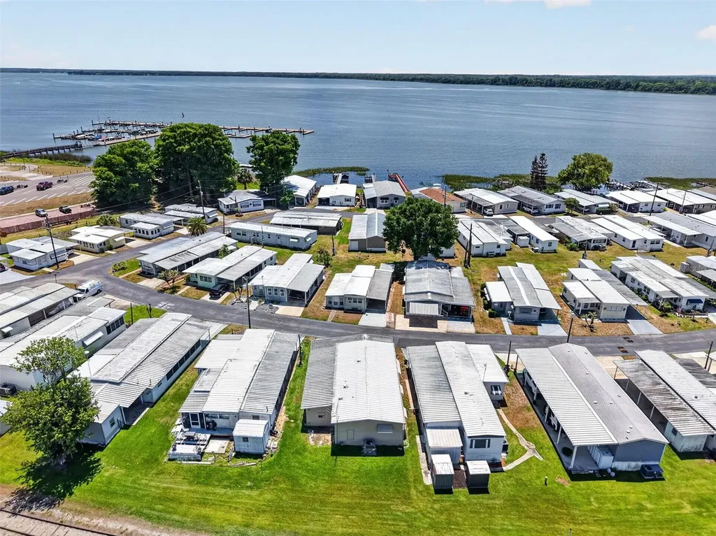488 Marina Lane Tavares FL 32778