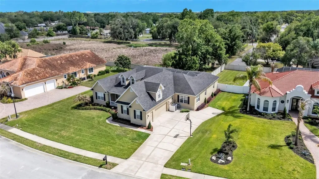 143 Shannon Oaks Drive Lakeland FL 33813