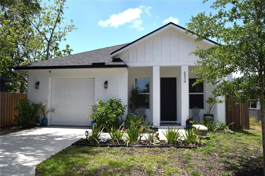 6534 Wayne Street St Petersburg FL 33702