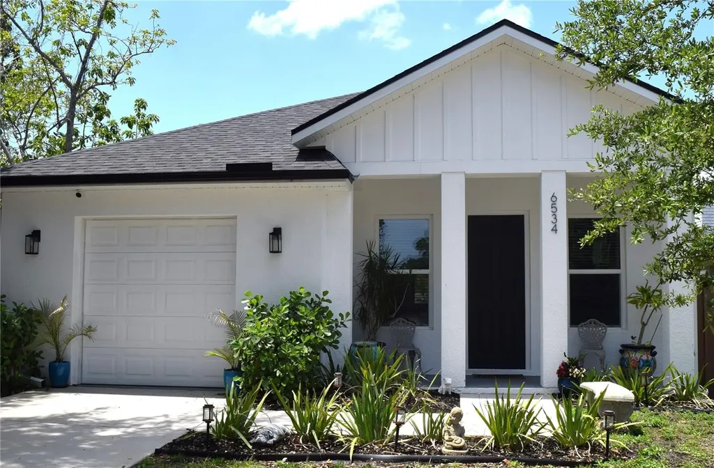 6534 Wayne Street St Petersburg FL 33702