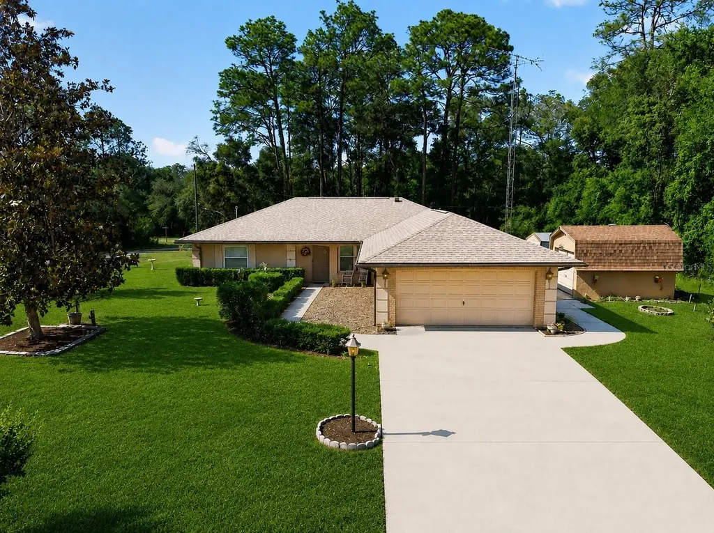 10936 N Airway Loop Citrus Springs FL 34434