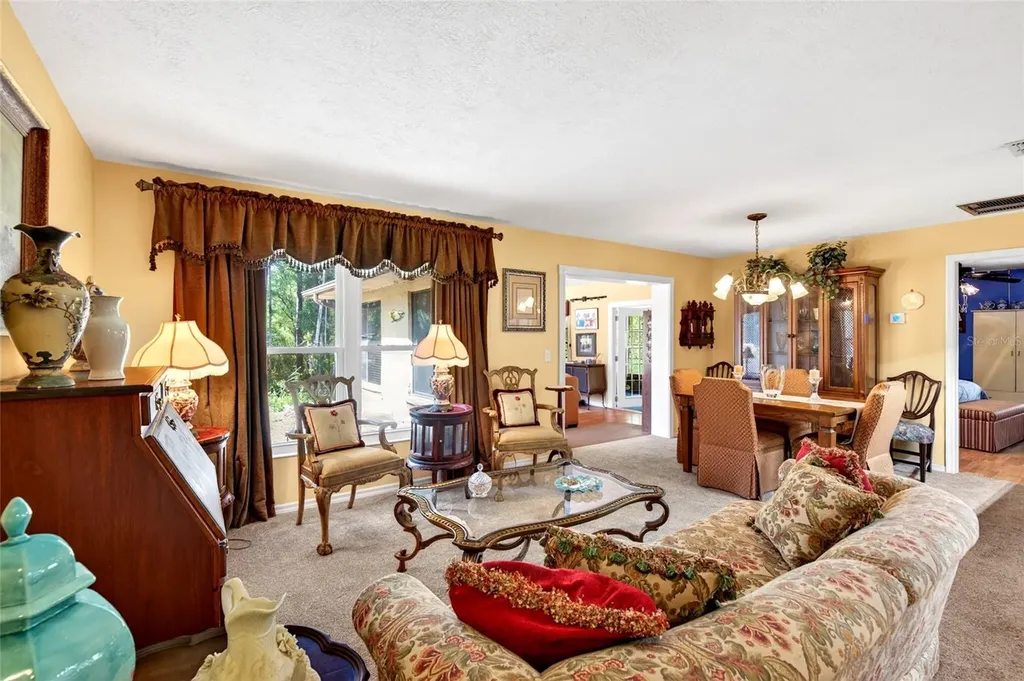 10936 N Airway Loop Citrus Springs FL 34434