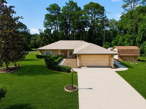 10936 N Airway Loop Citrus Springs FL 34434