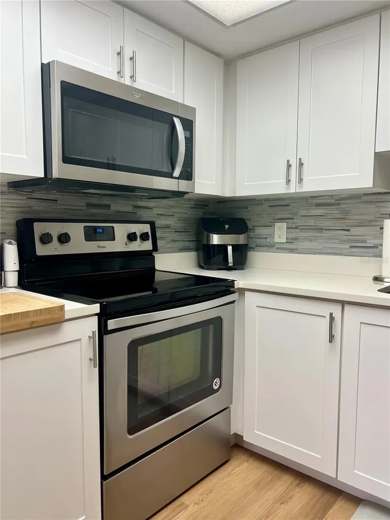 1801 E Lake Road Palm Harbor FL 34685