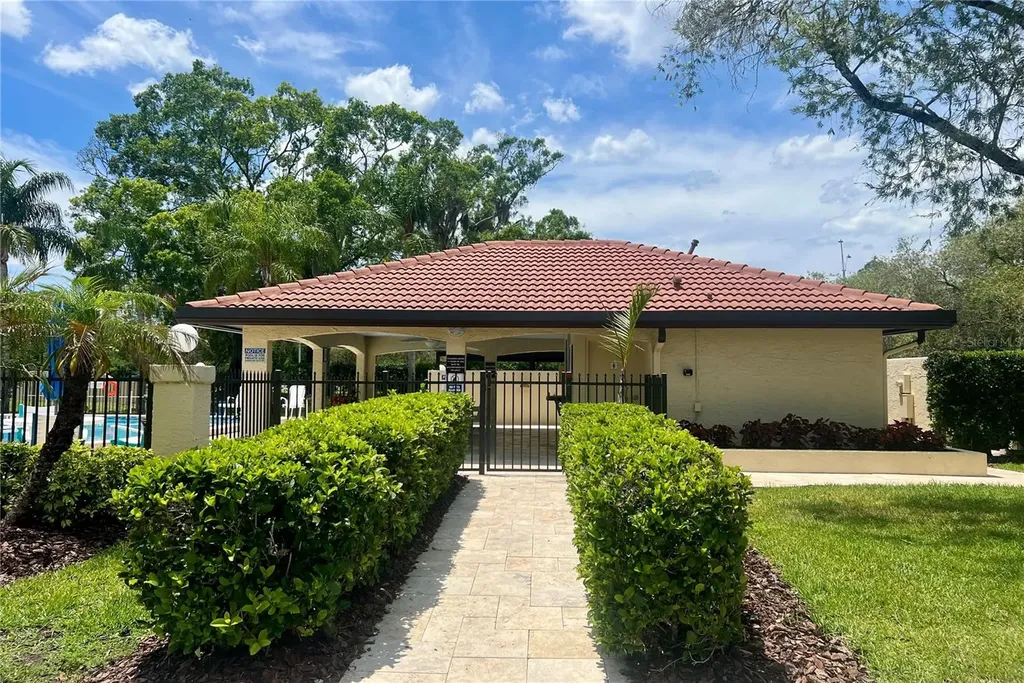 1801 E Lake Road Palm Harbor FL 34685