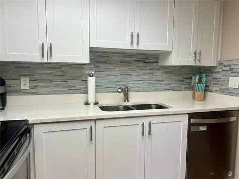 1801 E Lake Road Palm Harbor FL 34685