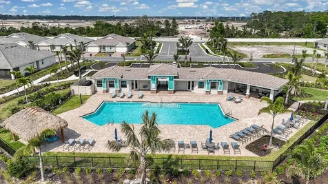 419 Ibiza Loop Venice FL 34292